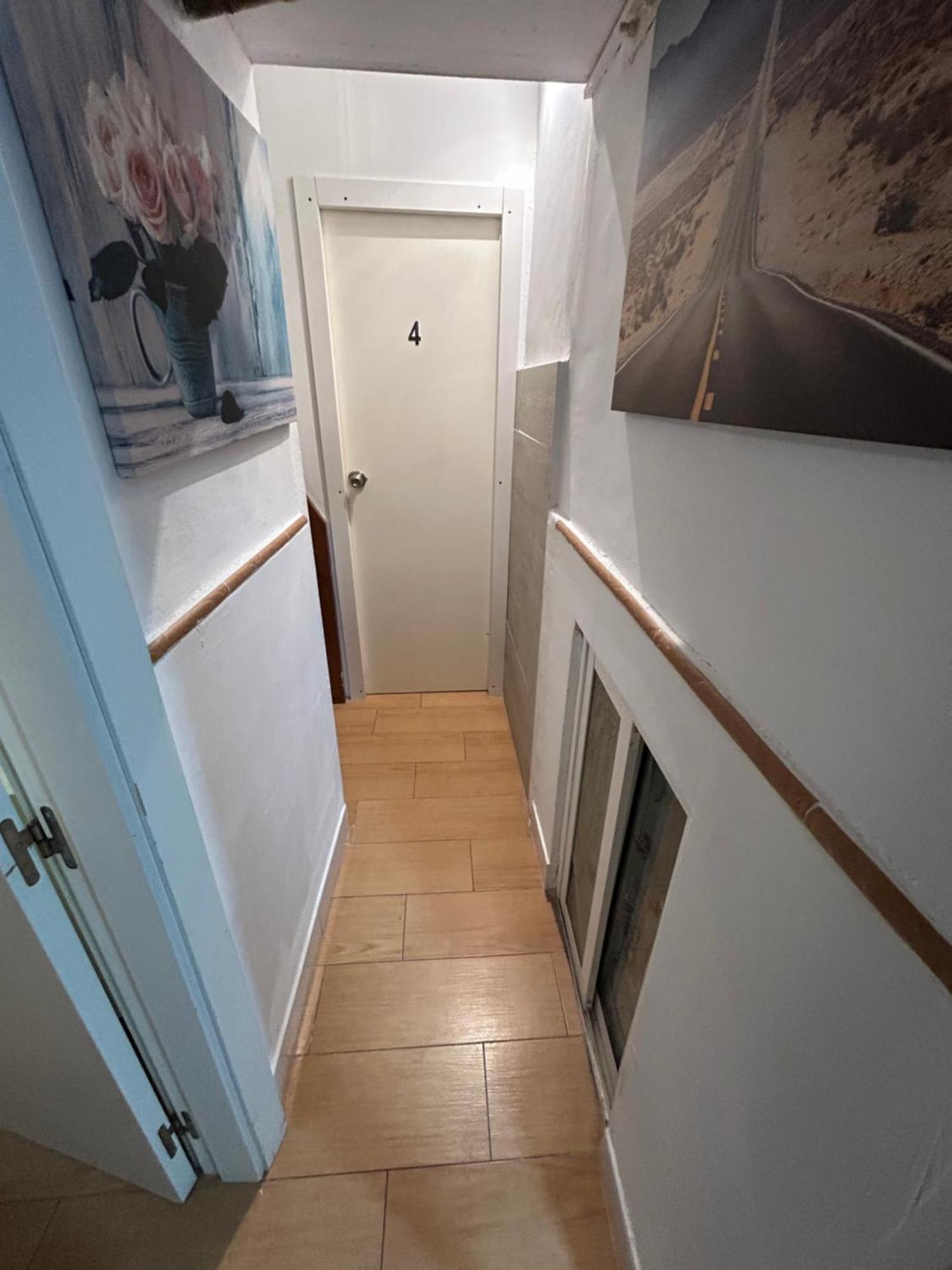 Airbhouse Private Rooms & Apartments 塞维利亚 外观 照片